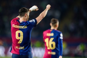 巴塞罗那不断突破！，莱万多夫斯基连续五场比赛得分超过险胜再创辉煌时刻的简单介绍-爱游戏体育