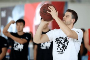 杜布瓦5回合4次击倒约书亚-爱游戏